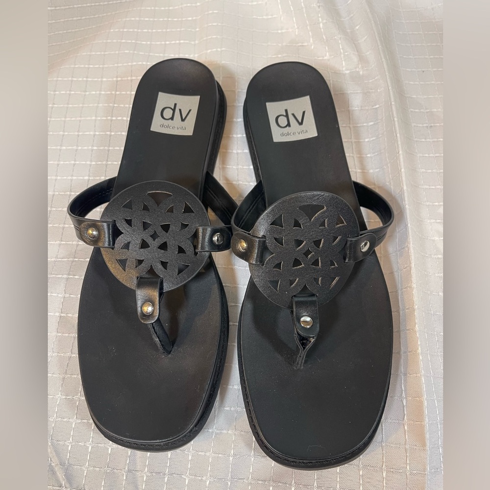 NWT Dolce Vita sandal size 7.5 black